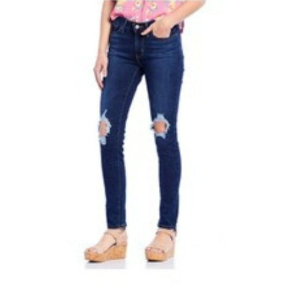 NEW- Levi's 711 Destructed Mid Rise Skinny Size 6 Short W28 L28